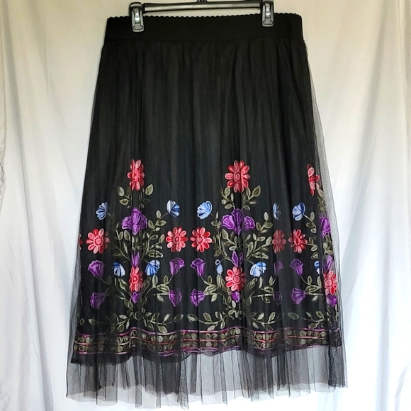 Mlle Gabrielle Dresses & Skirts - MLLE Gabrielle Black Floral Skirt